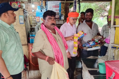 शिक्षण संस्थानों के पास बिक रहा बीड़ी, गुटखा,तंबाखू बड़ी तादाद में सामान जब्त