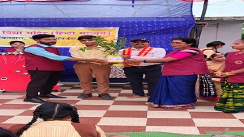 गायत्री विद्या मंदिर में प्रतिभा सम्मान समारोह