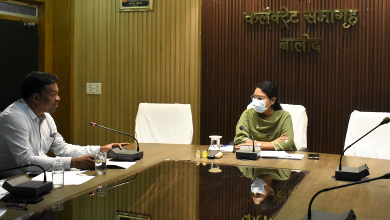 कलेक्टर ने धरती आबा जनभागीदारी अभियान के अंतर्गत आयोजित लाभ संतृप्ति शिविरों के संबंध में दिए आवश्यक दिशा-निर्देश...