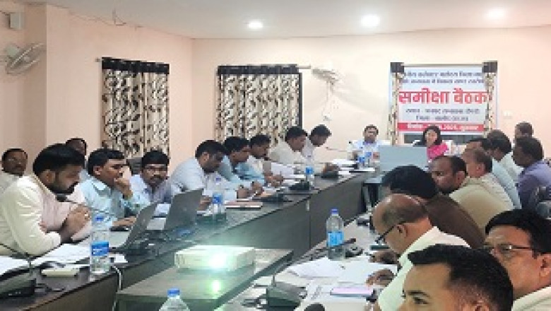 शासकीय योजनाओं का निर्धारित समयावधि में क्रियान्वयन सुनिश्चित करने तथा आम जनता के मांगों एवं समस्याओं के निराकरण हेतु त्वरित कार्रवाई करने के दिए निर्देश...