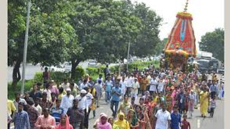 रथयात्रा की भीड़ में सक्रिय लुटेरे खींचते रहे चेन-मंगलसूत्र...