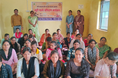 बेटी बचाओ बेटी पढ़ाओ योजना के तहत किशोरी बालिकाओं को आत्मरक्षा व ब्यूटी पार्लर प्रशिक्षण प्रारंभ...
