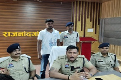 ग्राम मोहड नदी में अवैध तरीके से रेत निकालने के लिए रैम्प निर्माण के लिए जेसीबी चालक पहुॅचा था...