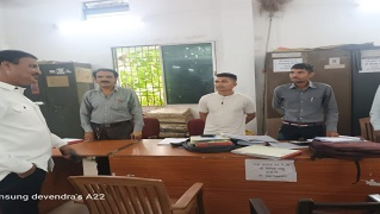 महापौर ने किया आज कार्यालय का आकस्मिक निरीक्षण, समय पर उपस्थित होने दिये निर्देश...
