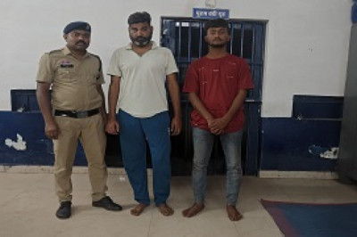 माँ-बहन की अश्लील गाली-गुफतार कर जान से मारने की धमकी देकर हत्या करने की नियत से चाकू से मारकर गंभीर चोट पहुचाने वाले पुलिस की गिरफ्त मे एक विधि ससंघघर्षरत बालक शामिल