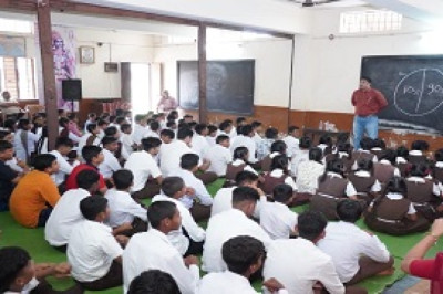 सरस्वती उच्च. माध्य. विद्या मंदिर राजनांदगांव में किया गया ‘स्मरण शक्ति विकास कार्यशाला’ का आयोजन किया...
