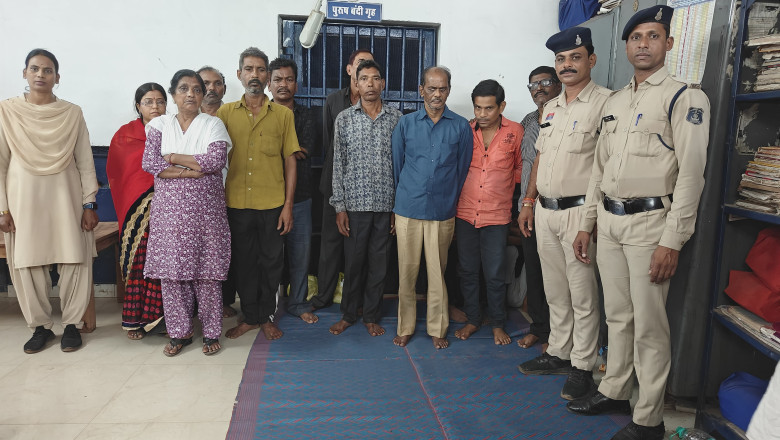 अलग-अलग दो स्थानों पर सट्टोरियों के खिलाफ दुर्ग पुलिस ने दी दबिश.....