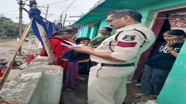 संदिग्ध व्यक्तियों की गतिविधियो पर अंकुश लगाने पुलिस टीम की सर्जिकल दबिश, थाना वैशाली नगर क्षेत्रान्तर्गत बाम्बे आवास में दी गई थी दबिश...