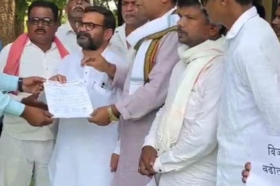 डोगरगढ़ ग्रामीण ब्लॉक कांग्रेस ने बिजली बिल वृद्धि के विरोध में मुसरा बिजली ऑफिस सामने धरना दीं और ज्ञापन सौंपे ...