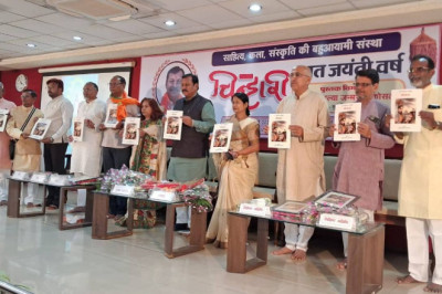 रजत जयंती के अवसर पर दुर्ग के लोकप्रिय सांसद माननीय विजय बघेल जी का सिविक सेंटर भिलाई मैं ब्राजील के ब्रिक्स सम्मेलन मैं भारत देश का सफलतापूर्वक  प्रतिनिधित्व करने के उपलक्ष में गरिमा पूर्ण सम्मान किया गया ....