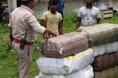 थाना सोमनी एवं सायबर टीम राजनांदगांव की संयुक्त कार्यवाही अंतर्राज्यीय गांजा तस्कर पर राजनांदगांव पुलिस की कार्यवाही...