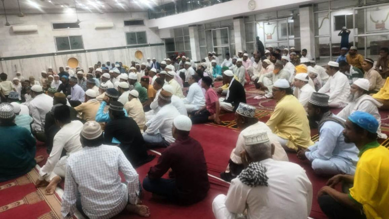 आखिरत में भी काम आएगी वलियों से मुहब्बत : हम्माद रजा उर्स-ए-औलिया-ए-किराम में आला हजरत के पौत्र ने दिया अमन का पैगाम...