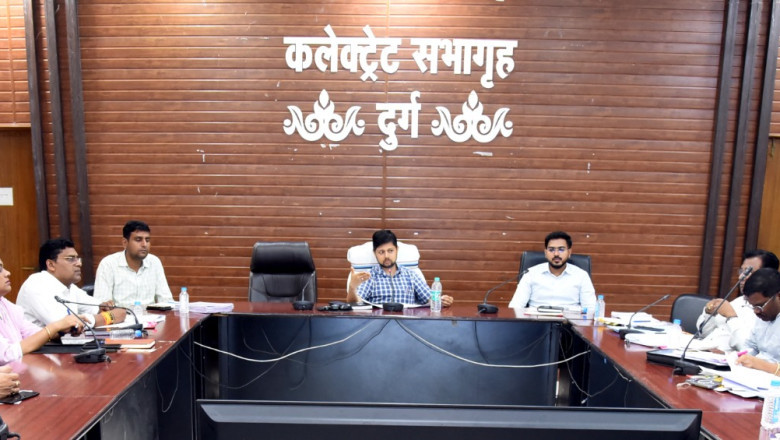 कलेक्टर सिंह ने योजनाओं की समीक्षा कर दिए निर्देश, 30 जुलाई को मुरमुंदा में होगा शिविर...