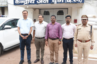 संभाग आयुक्त राठौर ने किया केन्द्रीय जेल दुर्ग का औचक निरीक्षण...