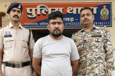 फेसबुक शोसल मिडिया के माध्यम से पीडब्लूडी की नौकरी मे हुँ बोलकर किया धोखाधडी....