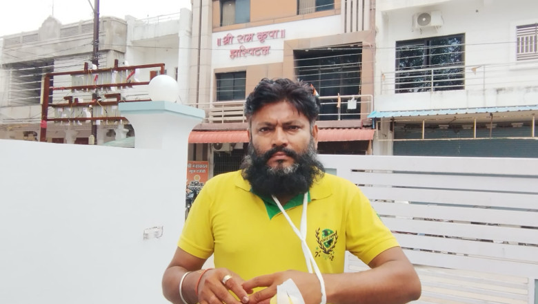 डोंगरगढ़ – सड़क पर बैठे मवेशियों की टक्कर से घायल हुए D.G NEWS के संपादक विमल अग्रवाल....