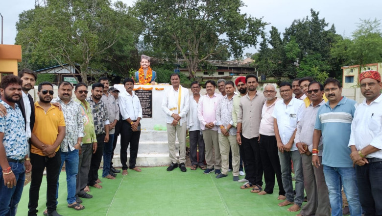 बल्देव बाग स्थित राजवंश स्थल  पर महंत राजा बलराम दास वैष्णव की पुण्यतिथि मनाई गई...