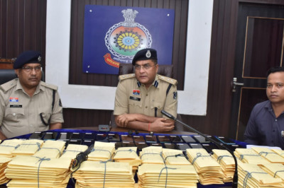 दुर्ग जिले के विषेष टीम द्वारा खोजा गया 303 नग गुम मोबाईल...लगभग 70 लाख रूपये का मोबाईल हुआ बरामद...