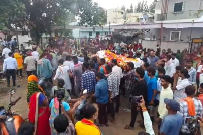 तीन लोगों की हत्या : चाकू बाजी के मामले लापरवाही पर प्रभारी निरीक्षक एवं सहायक उप निरीक्षक को तत्काल प्रभाव से किया निलंबित...
