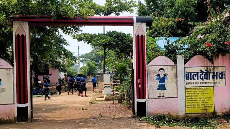 युक्तियुक्तकरण के तहत परसाही टी में 04 शिक्षक पदस्थ होने से विद्यालय में बेहतर अध्ययन-अध्यापन की व्यवस्था का सपना हुआ साकार...