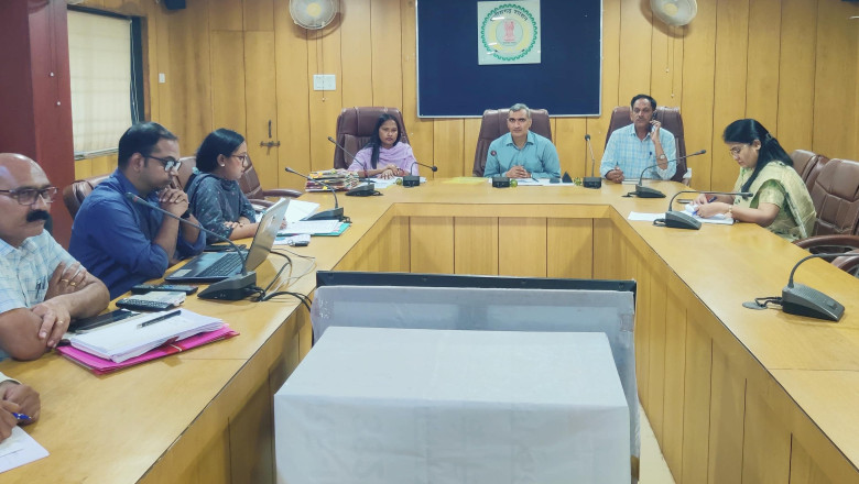 कलेक्टर शर्मा की अध्यक्षता में जिला स्तरीय छत्तीसगढ़ राज्य ग्रामीण एवं पिछड़ा वर्ग विकास प्राधिकरण की बैठक सम्पन्न...