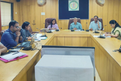 कलेक्टर शर्मा की अध्यक्षता में जिला स्तरीय छत्तीसगढ़ राज्य ग्रामीण एवं पिछड़ा वर्ग विकास प्राधिकरण की बैठक सम्पन्न...