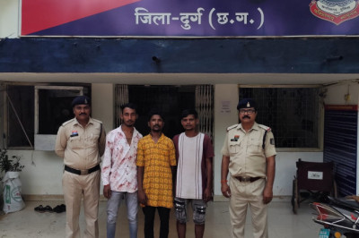 शराब पीने के लिए पैसे देने से मना करने पर मारपीट कर किया छिन्तई...