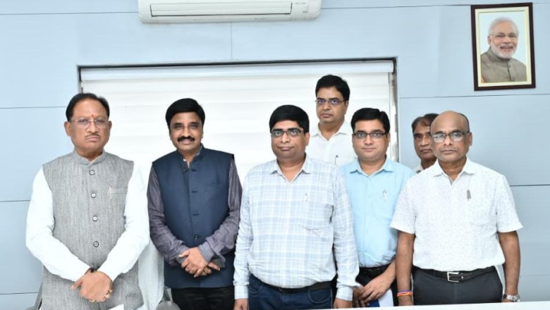 मुख्यमंत्री से मिला छत्तीसगढ़ कर्मचारी-अधिकारी फेडरेशन और जनसंपर्क अधिकारी संघ का संयुक्त प्रतिनिधिमंडल...