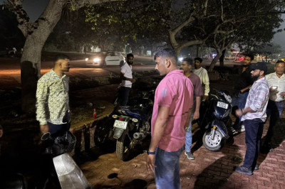 शराब का सेवन करते पाए जाने पर आबकारी एक्ट में की गई कार्यवाही...