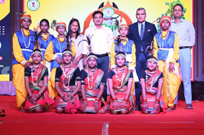 राज्योत्सव के दूसरे दिन आरु साहू की मनमोहक प्रस्तुति से गूंजा बेमेतरा...