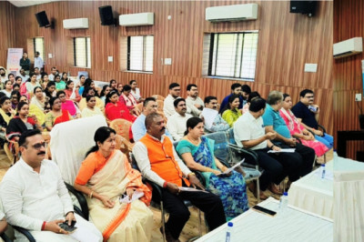 महापौर अलका बाघमार की मौजूदगी में वंदे मातरम् गायन का आयोजन...