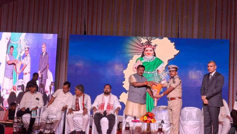 प्रधानमंत्री नरेंद्र मोदी और मुख्यमंत्री विष्णु देव साय के नेतृत्व में छत्तीसगढ़ विकास की अविरल धारा में आगे बढ़ रहा है। विजय बघेल