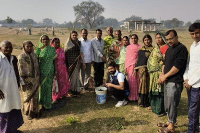 सरपंच युगल किशोर के जन्मदिवस पर मुक्तिधाम में वृक्षारोपण एवं श्रमदान...