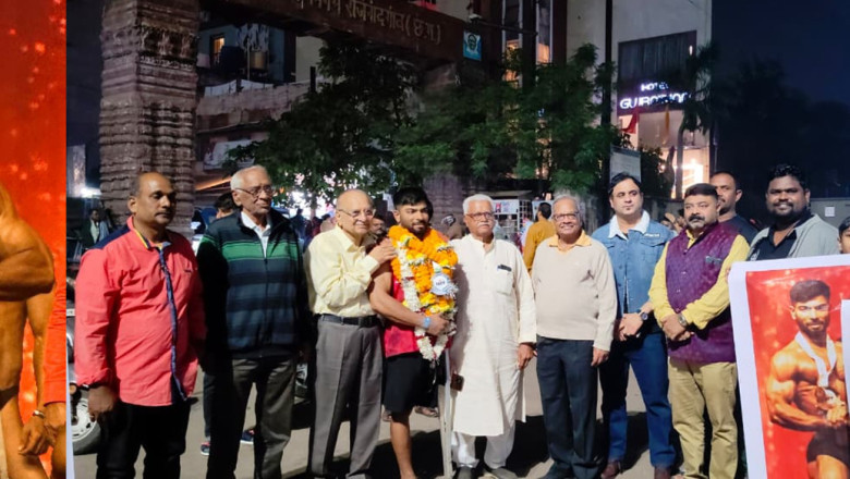 महेन्द्र यदु के नगर आगमन पर खेल संघ, जनप्रतिनिधि और खिलाड़ी ने की स्वागत...