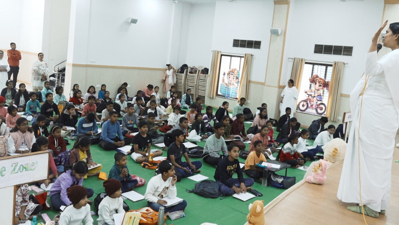 रिसाली मैत्री कुंज प्रभु प्राप्ति भवन में बच्चों ने ड्राइंग पेंटिंग के साथ सिखा राजयोग मेडिटेशन..