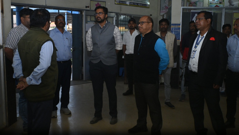 कलेक्टर बी. एस. उईके एवं जिला पंचायत के सीईओ प्रखर चंद्राकर ने किया सामुदायिक  स्वास्थ्य केन्द्र मैनपुर का औचक निरीक्षण...