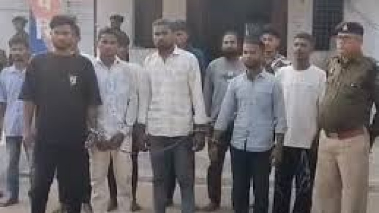 13 लोगों ने किया चाकू से हमला मेला से लौट रहे युवकों पर...