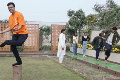 मन की शक्ति से विजय कार्यक्रम में बच्चों को मैजिकल थॉट्स और बैलेंस ऑफ लाइफ के बारे में....