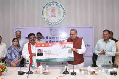 आयुष्मान कार्ड एवं आयुष्मान वय वंदना कार्ड पंजीयन में राजनांदगांव जिला प्रदेश में प्रथम स्थान पर....