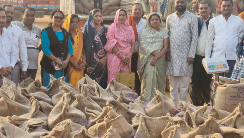 भाजपा उतई मंडल के कार्यकर्त्ताओ ने किया विभिन्न गांवो के धान खरीदी केंद्र का निरीक्षण किसानों से किया संवाद...