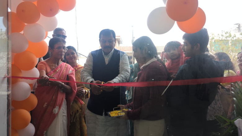कैलाश नगर स्थित मनाली ज्वेल्स के समीप प्रगति फाइन आर्ट एंड म्यूज़िक अकादमी का भव्य उद्घाटन दुर्ग लोकसभा के सांसद  विजय बघेल  द्वारा फीता काटकर किया गया...