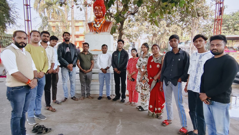 स्वामी विवेकानंद युवा जागृति मंच ने  अभिलाषा स्कूल में मनाया युवा दिवस....