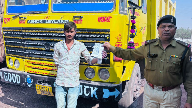 ऑपरेशन सुरक्षा के तहत यातायात पुलिस दुर्ग द्वारा ड्रिंक एंड ड्राइव के विरुद्ध विशेष चेकिंग अभियान चलाया गया...