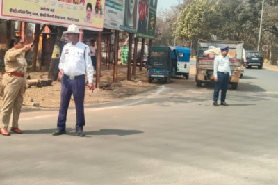 जिले के 05 आदर्श चौराहों पर यातायात नियम उल्लंघन पर सख्त कार्रवाई