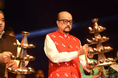 ’राज्यपाल रमेन डेका ने की महानदी की महाआरती, राजिम कुंभ कल्प मेला 2026 का भव्य शुभारंभ’