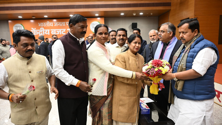 राष्ट्रीय अध्यक्ष बनने पर नितिन नबीन को दी बधाई,महापौर अलका बाघमार ने एमआईसी साथियों संग दिल्ली में की सौजन्य मुलाकात...