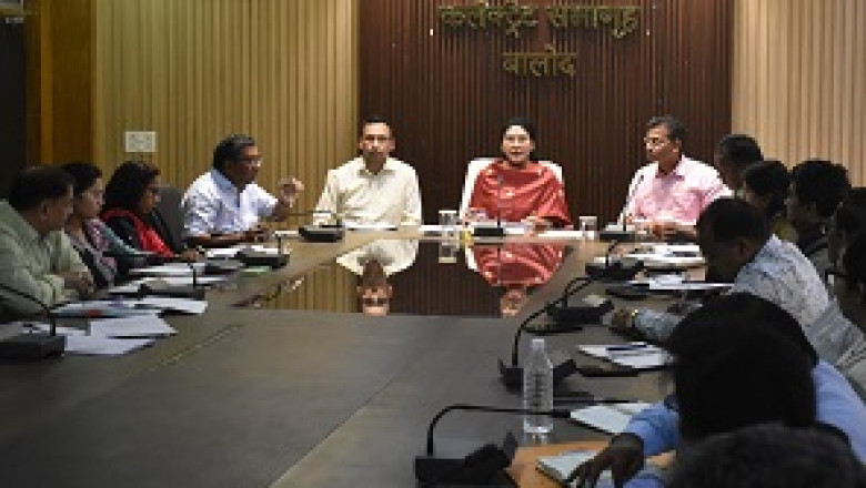 कलेक्टर ने अधिकारी-कर्मचारियों एवं आम जनता के साथ फाइलेरिया की दवाई खाकर आम जनता को दवाई खाने के लिए किया प्रेरित...