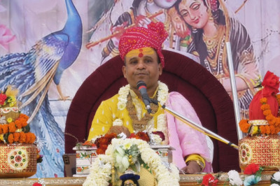 श्री राम कथा की सर्वप्रथम रचना शंकर जी ने की और देवता, दानव ,मानव में बांट दिए ...