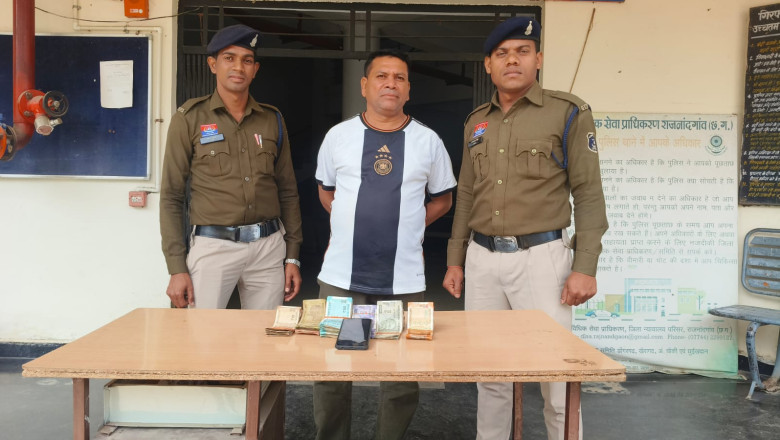 आरोपी को सट्टा लिखते पकड़कर छत्तीसगढ़ जुआ (प्रतिषेध) अधिनियम 2022 की धारा 6 के तहत कार्यवाही की गई...