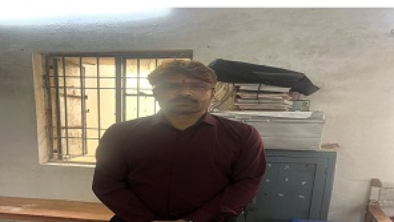 बिना अनुमति मार्ग अवरुद्ध कर शासकीय कार्य में बाधा उत्पन्न करने वाले प्रकरण में एक अन्य आरोपी गिरफ्तार...
